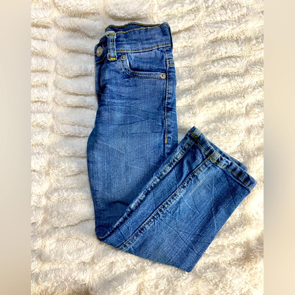 Boys Levi 502 Regular Taper Jeans. Size 4
